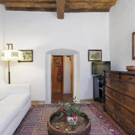 Villa Sleeps 8 With Pool And Wifi Calzaiolo