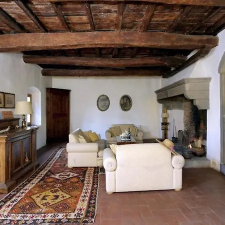 Villa Sleeps 8 With Pool And Wifi Calzaiolo