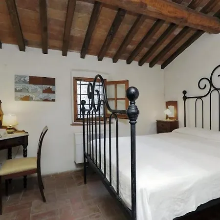 Villa Sleeps 8 With Pool And Wifi Calzaiolo