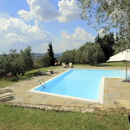 Villa Sleeps 8 With Pool And Wifi *